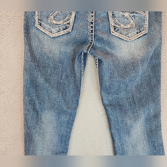 Silver Jeans Womens Sz 28x31 Suki Flap Pocket Stitching Silver Button Med Wash - Picture 11 of 14